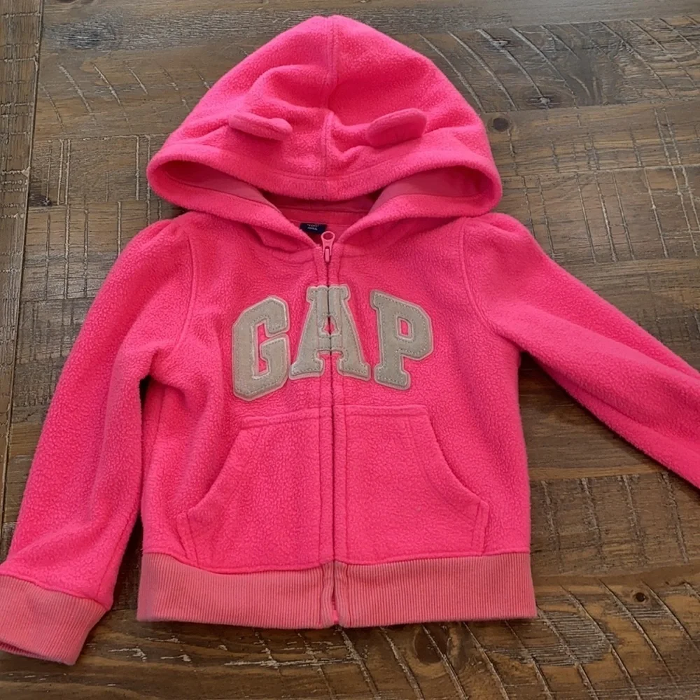 Gap pants and‎ hoodie hot pink